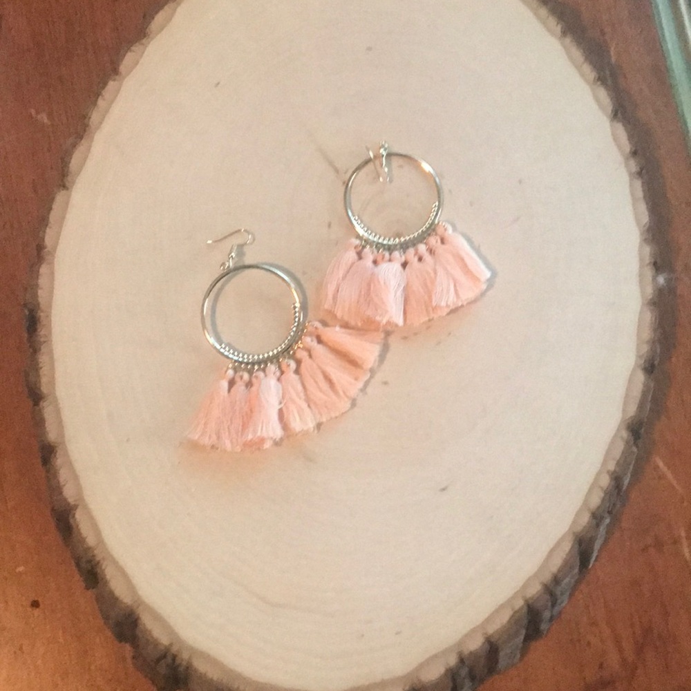 New peach 3 1/2” hang tassel gold earrings